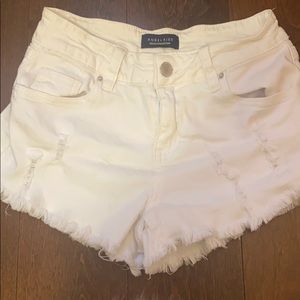 white ruffled bottom jean shorts